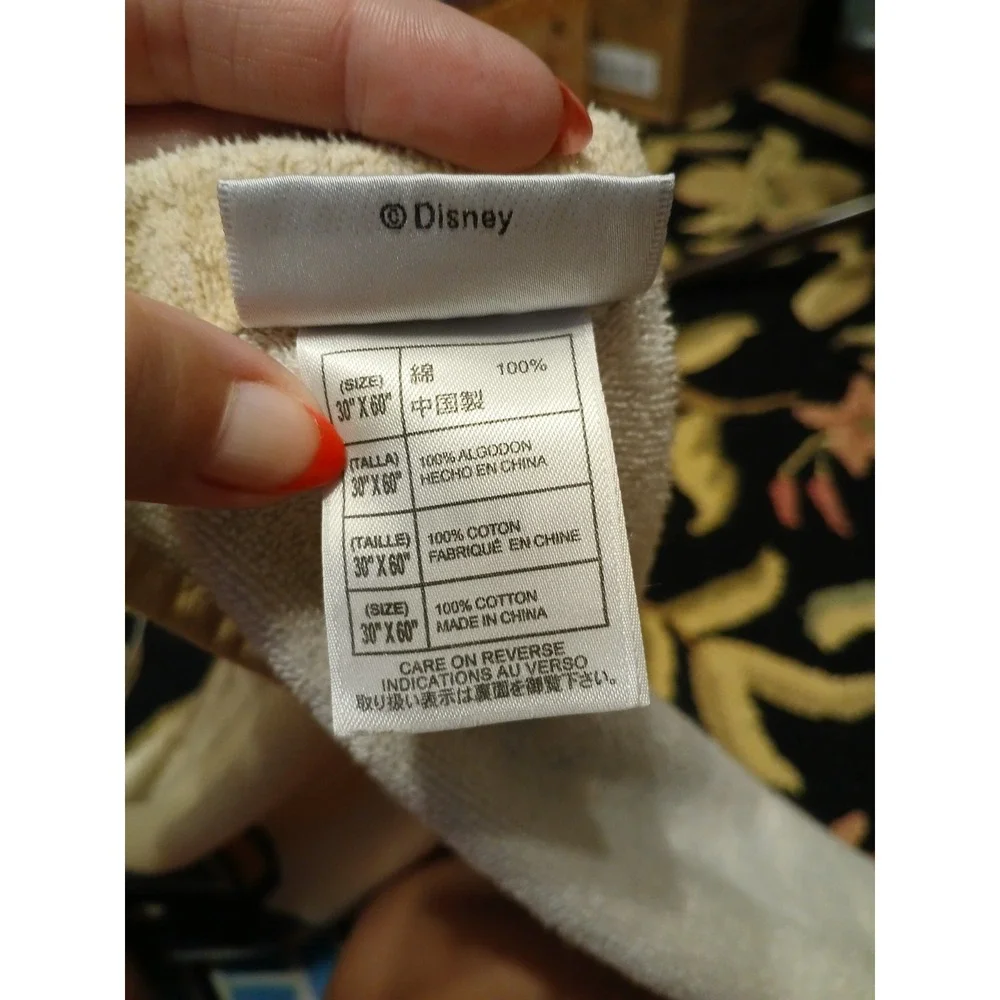 Disney‎ Parks Disneyland Resort Towel The Vacation Kingdom of the World 60x30
